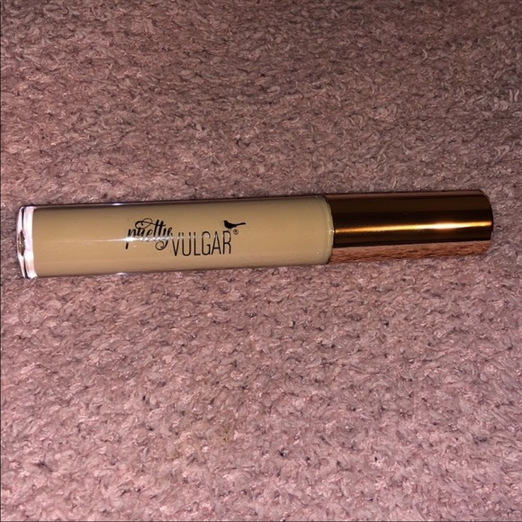 Pretty vulgar concealer - Picture 2 of 2